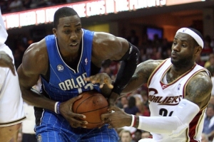 杨毅:09东决魔术淘汰骑士 但说霍华德能单换詹姆斯多少有点牵强