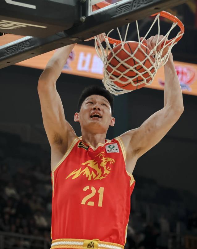 好戏来了！转会狂潮后：CBA新赛季能争冠的球队有5支！